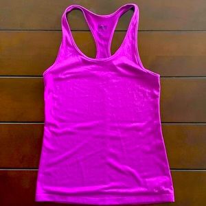 🏃🏽‍♀️Magenta Nike Dri-Fit Workout Tank🏃🏽‍♀️